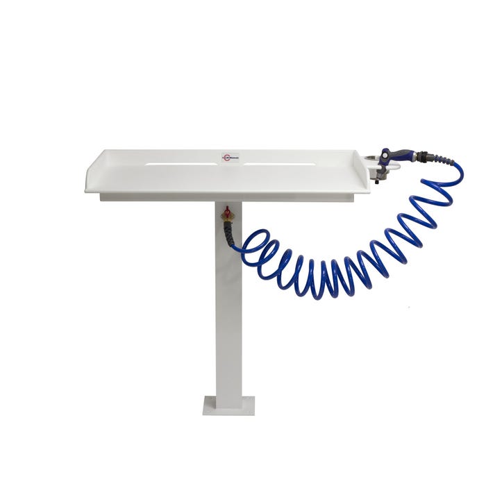 Fish Cleaning Station with Pedestal Leg Fish Cleaning Station with Pedestal Leg