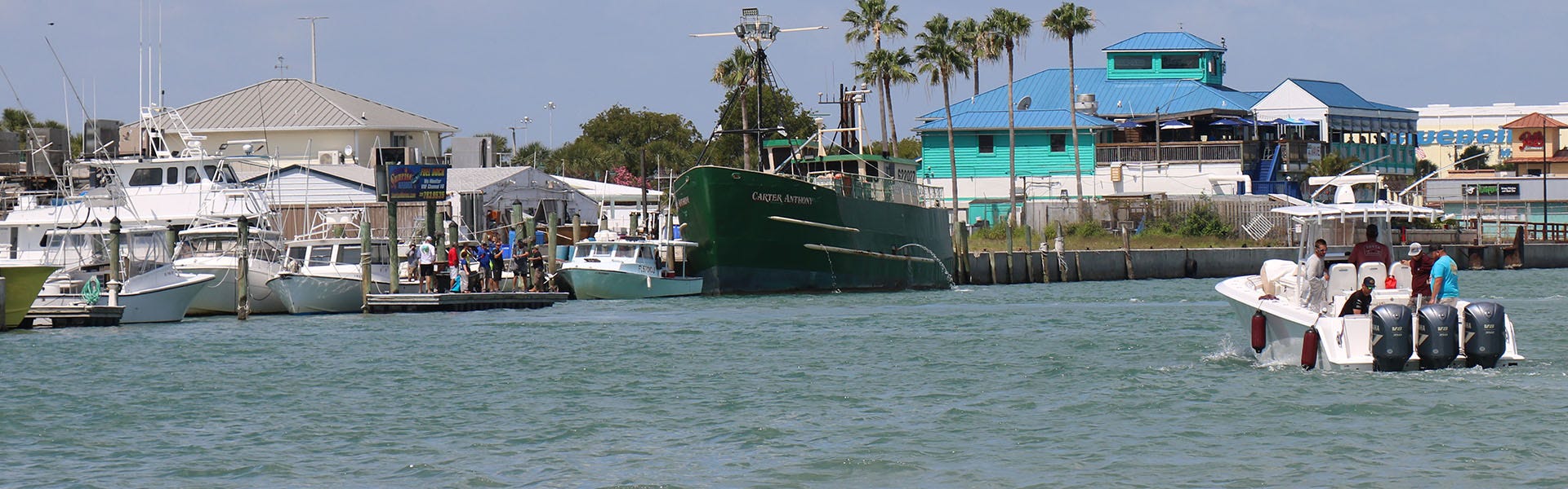 Docking a Boat in the Wind or Current: 6 Rules