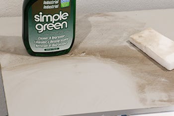 Simple Green cleaner removing dirt from king starboard